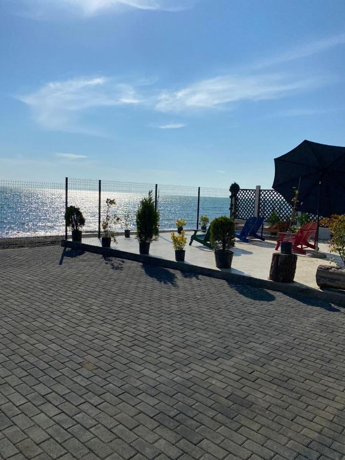 Claude Monet Seaside Hotel Григолети Экстерьер фото